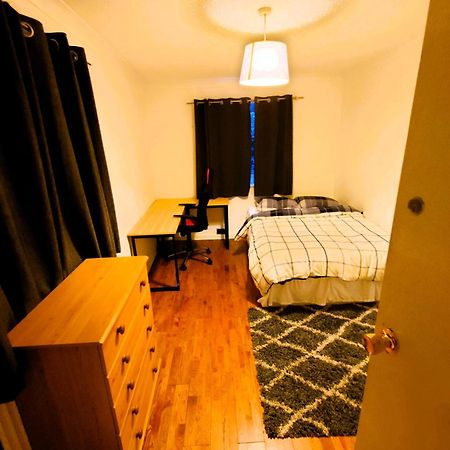 Edwardian 4 Bedrooms With 4 Bathrooms Townhouse, Next To Underground, Accommodates 10 People Londra Exterior foto