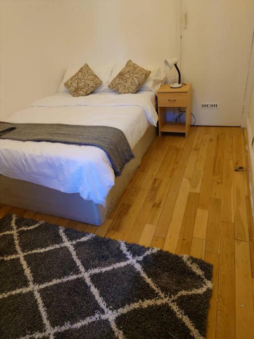 Edwardian 4 Bedrooms With 4 Bathrooms Townhouse, Next To Underground, Accommodates 10 People Londra Exterior foto