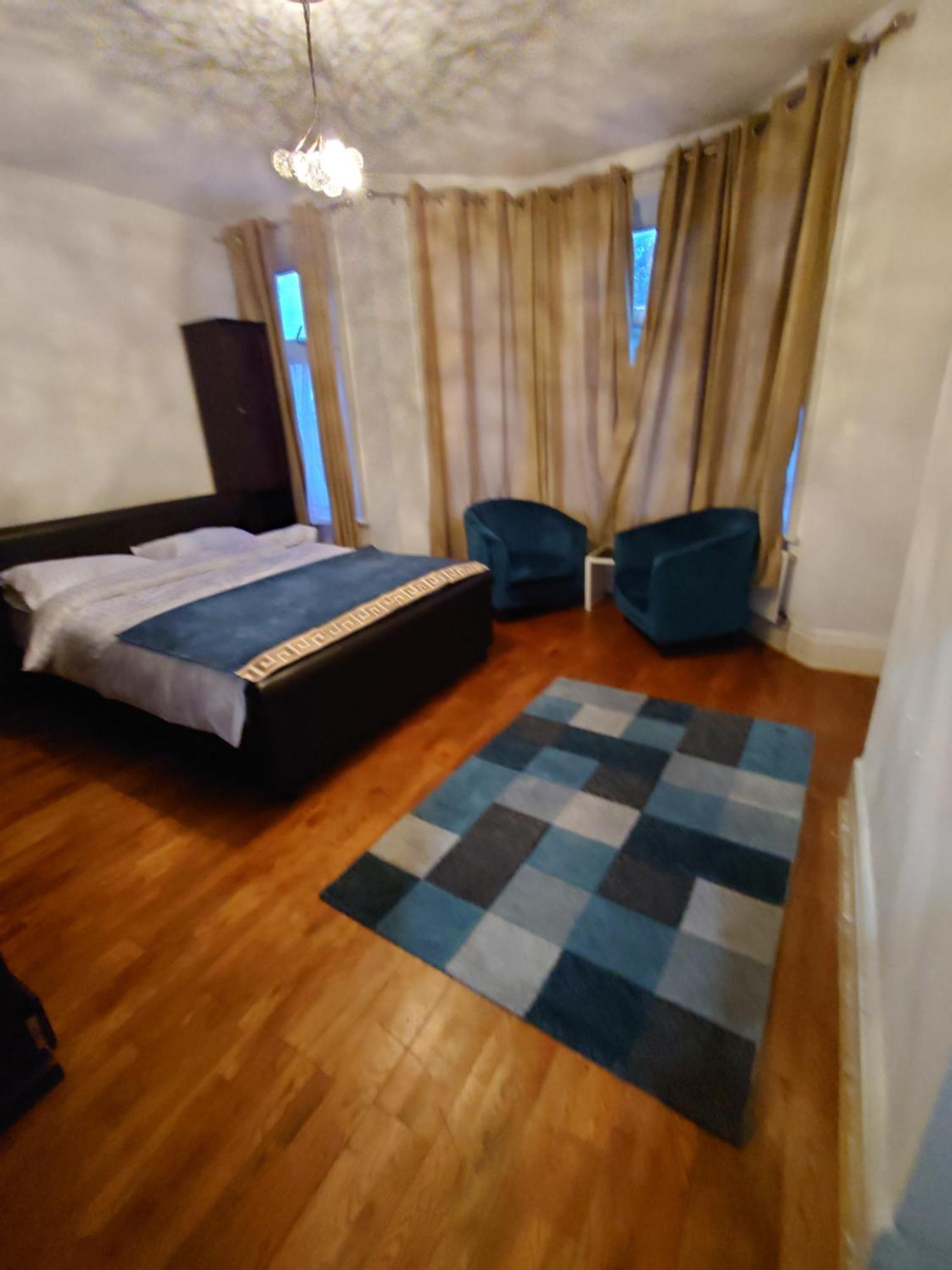 Edwardian 4 Bedrooms With 4 Bathrooms Townhouse, Next To Underground, Accommodates 10 People Londra Exterior foto